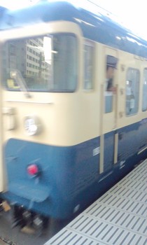ボケボケの臨時列車.JPG